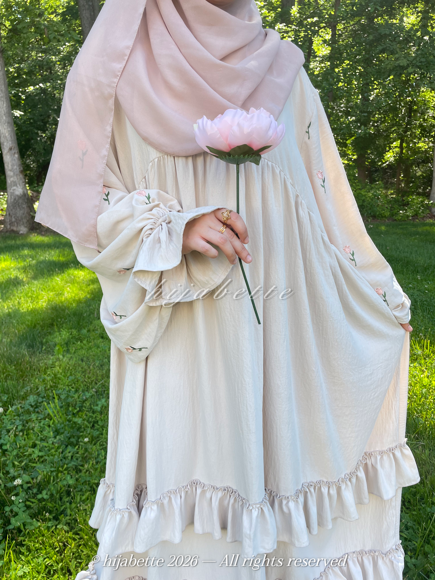 ♡ Vanilla Dahlia | Rose Garden Abaya