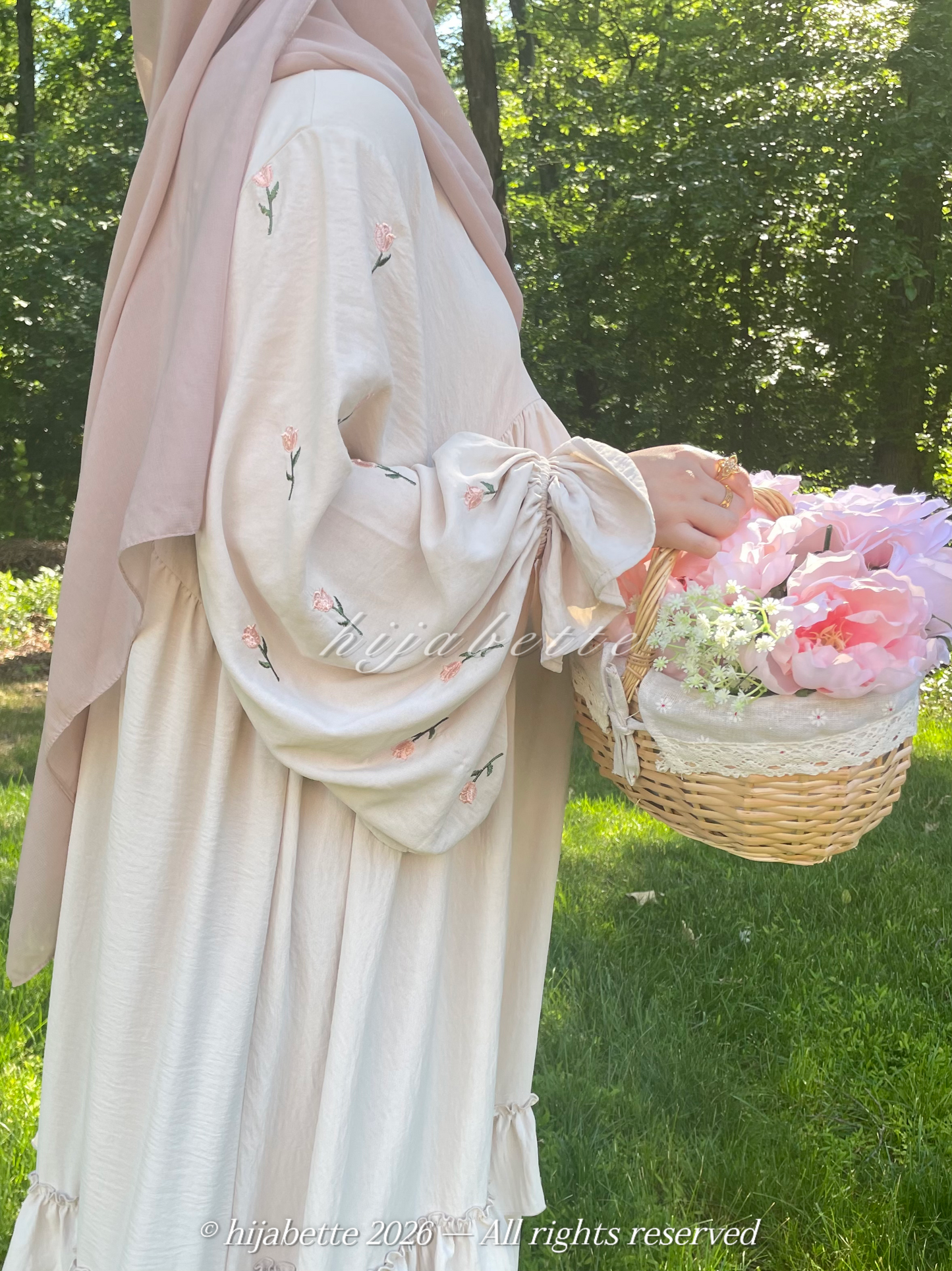 ♡ Vanilla Dahlia | Rose Garden Abaya